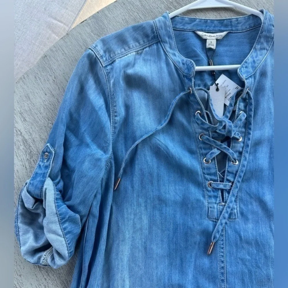 Calvin Klein Brand Short Sleeved Jean Dress with Lace Up Detail Size Large - Picture 1 of 7